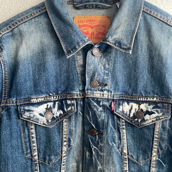 Levi’s Classic Trucker’s Jeans Jacket, Size Small - Picture 2 of 10